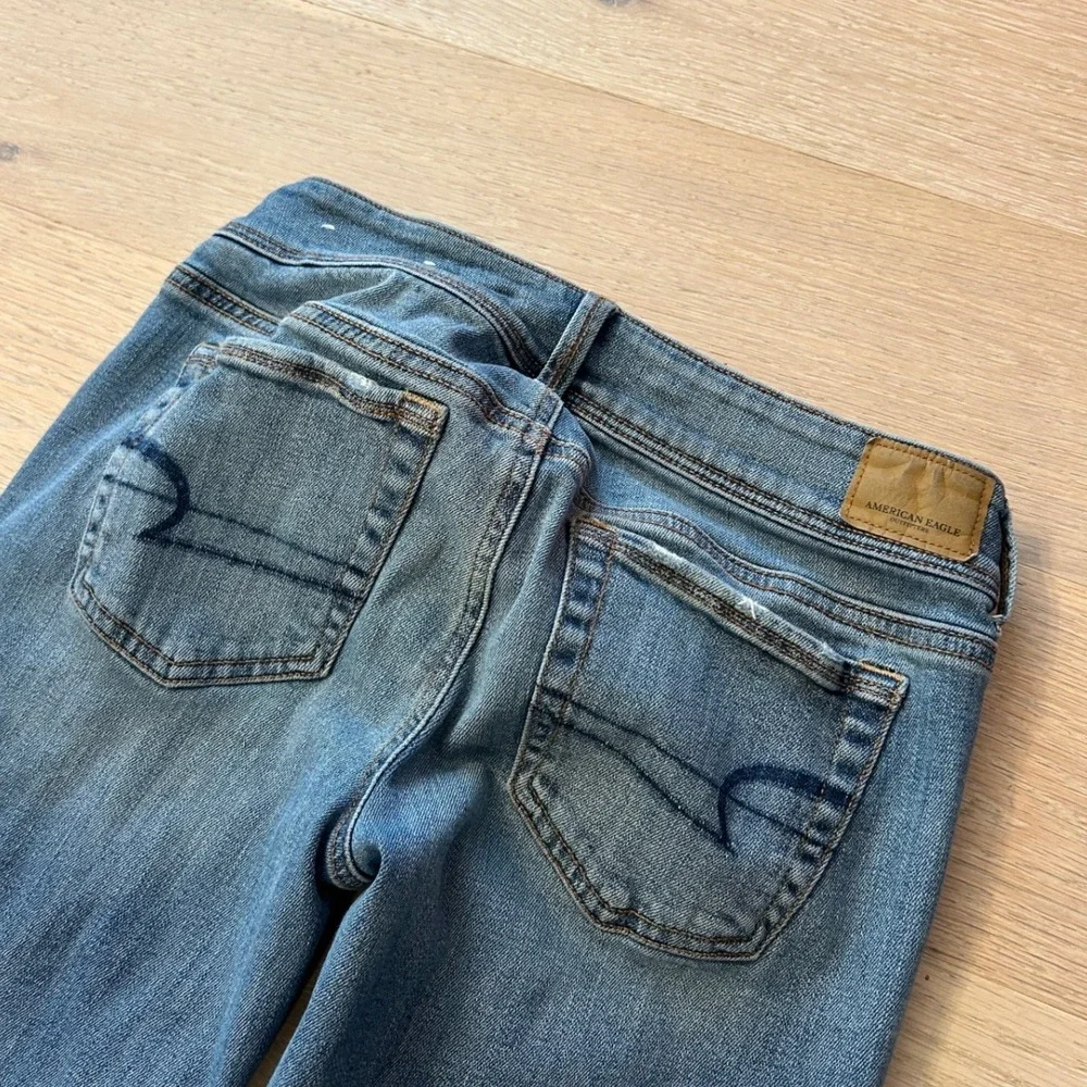 American Eagle Kick Boot Stretch X Medium Wash Flare Jeans Size 4 Regular